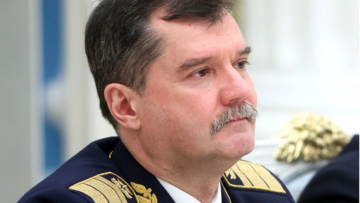 Туристам пояснили задержку рейса в Анталью отсутствием визы у пилота.