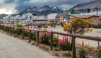 Автобус с туристами попал в аварию в Пермском крае.