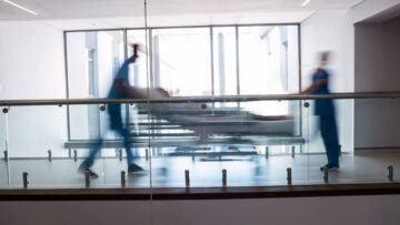 Краснодарские власти отрицают информацию об остановке работы детских лагерей в Анапе.