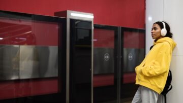 Турист покинул отель «Аэрофлота» и поселился в хостеле в ожидании отмены рейса.