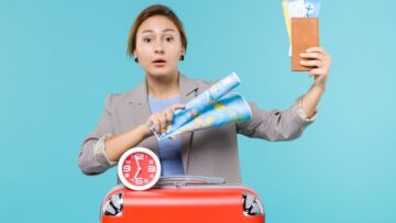 Туристы из России второй день ожидают вылета в Египет.