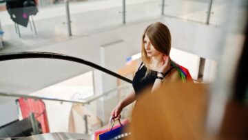 Из Москвы в Эр-Рияд можно купить билеты у саудовского перевозчика.