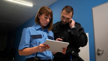 В Кунгурской пещере чиновники и персонал ведутся спор о санузле, оставшемся с советского времени.