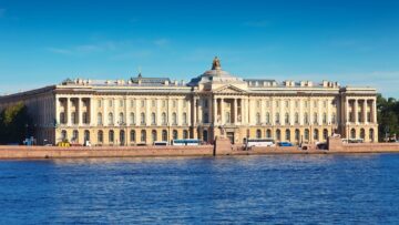 В Сочи грозят штрафами за сбор мимозы в несанкционированных местах.