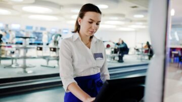 Биометрию для оформления железнодорожных билетов в России.