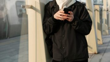 В отелях Крыма работают преимущественно пенсионеры.