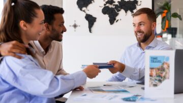«Продажи ниже прошлогодних: что беспокоит туроператоров»