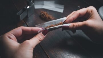 Туристы в Москве недовольны длительными очередями к Кремлю