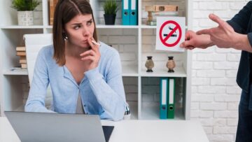 Туристы упали в воду в Венеции, пытаясь сделать селфи в гондоле