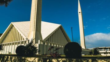 Azur Air станет основным авиаперевозчиком между российскими регионами и Занзибаром — подтвердил МИД