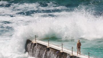 В Азербайджане решили снова ввести карантинные меры из-за COVID-19