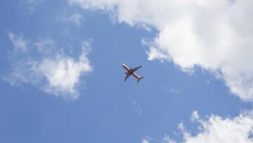 Jazeera Airways разъяснила требования к перевозке внешних аккумуляторов