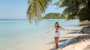 Туриста с инфарктом эвакуировали с Пизанской башни в Италии с помощью автокрана.