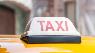 Теперь можно бронировать пересадки между вагонами поезда в РЖД
