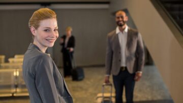 В аэропорту не пустили туриста, получившего электронную повестку