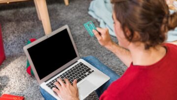 Канатная дорога приостановила работу на Эльбрусе.