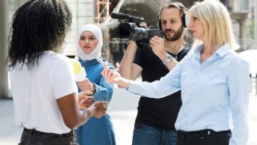 В аэропорту Сочи нашли семью для собаки, ставшей местным Хатико