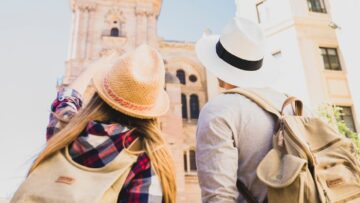 Пользователи «Уральских авиалиний» недовольны отменой рейсов из Геленджика