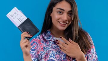 В горах Кабардино-Балкарии произошел трагический случай: турист упал со скалы.