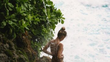 Самолет получил повреждения при взлете из Белграда