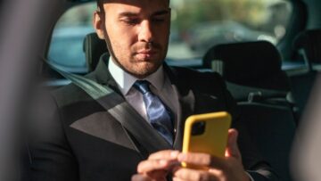 Emirates вводит запрет на использование портативных зарядных устройств с 1 октября