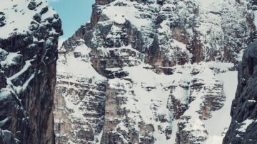 Железный цветок Флоралис пострадал от удара урагана в Буэнос-Айресе