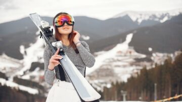 Трое граждан России были задержаны на Пхукете за нелегальную работу гидами.