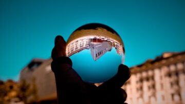 Павел Дуров считает, что ОАЭ можно сделать более привлекательными для туристов с помощью экспонатов из Лувра.