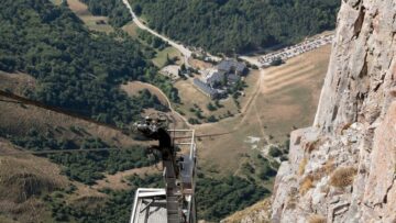 До конца 2025 года россияне смогут оформлять китайскую визу без биометрических данных.