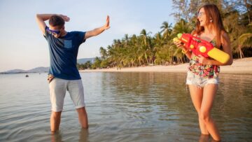 Работа аэропортов и авиакомпаний вернулась в нормальное русло после ночных задержек.