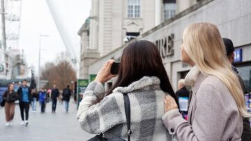 Отмены рейсов китайских авиакомпаний могут помешать туристам покинуть Японию