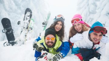 На Кругобайкальской железной дороге стартовал туристический сезон