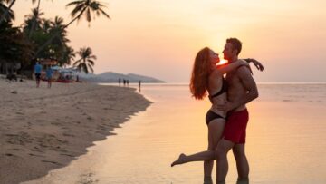 На популярных вьетнамских пляжах, любимых российскими туристами, наблюдается загрязнение мусором.