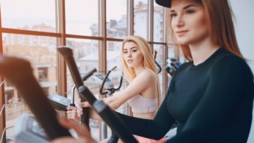 Российские туристы продолжают путешествовать по Камбодже, несмотря на предупреждение об опасных провинциях