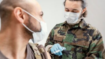 Военные моряки спасли россиян, потерпевших кораблекрушение в Таиланде