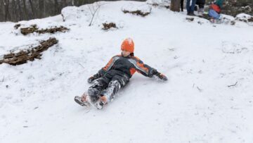 На Камчатке совершили спасение туристов, попавших в беду на Авачинском перевале