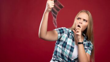 Жители Казани застряли в аэропорту, ожидая рейсы в Дубай