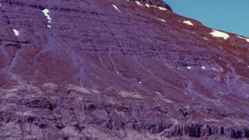 В аэропорту Астаны возобновили работу после пожара