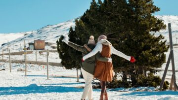 По словам Чернышенко, число внутренних туристических поездок в России превысило 76 миллионов.