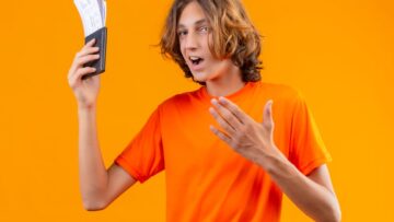 Туризм в Калининграде и Петербурге: гиды сокращают рабочий день из-за пасмурной погоды