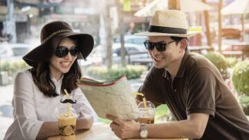 С черной икрой в багаже: туриста не пустили в Дубай