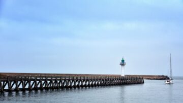 Во многих странах христиане празднуют Рождественский сочельник.