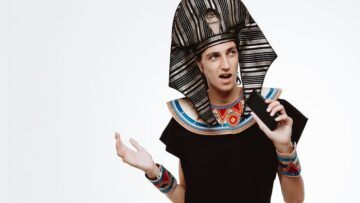 Россиянка потеряла кота в аэропорту Стамбула: поиски длились 12 часов